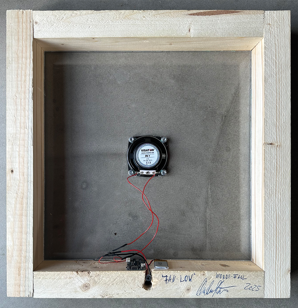 Wordsfail Soundobject 'Fan-Low' christian blau 2025
